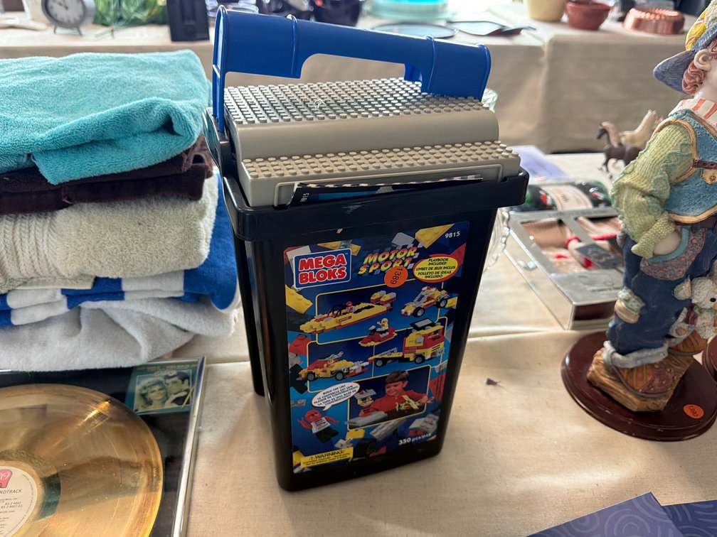 MEGA BLOKS