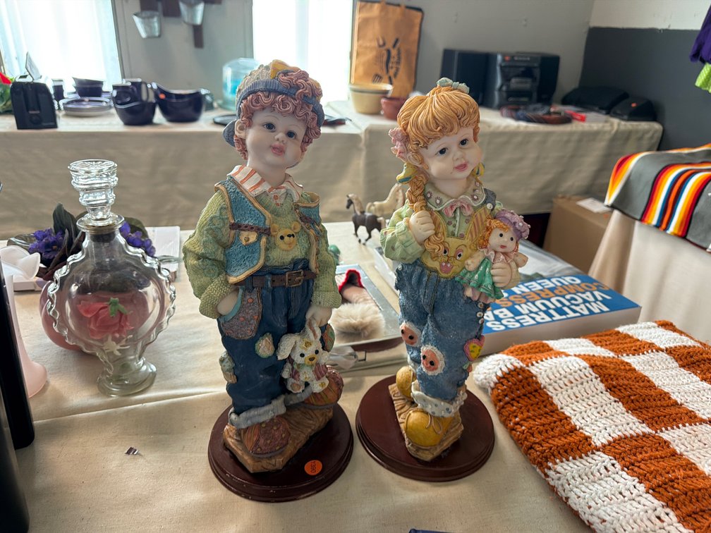 BOY & GIRL FIGURINES