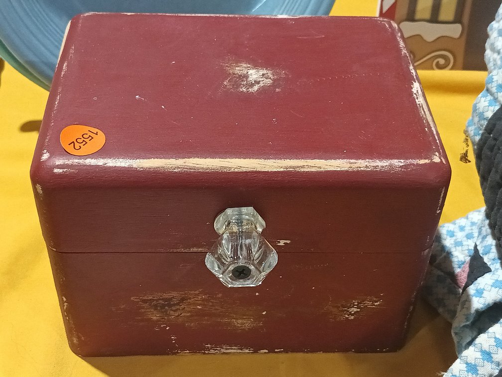 VINTAGE BOX