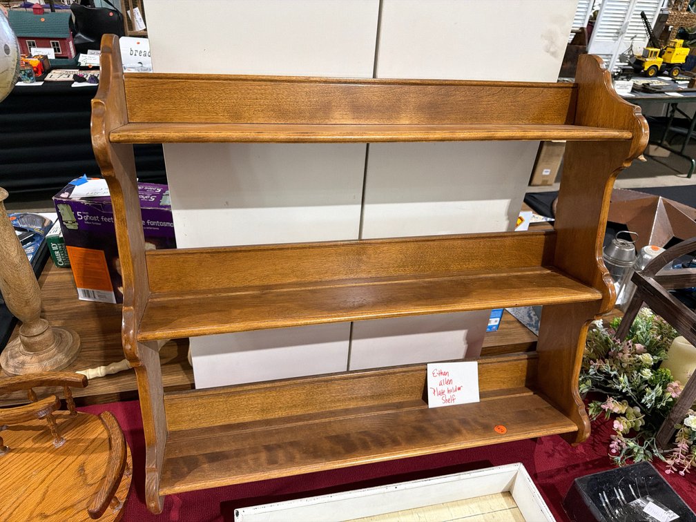 ETHAN ALLEN PLATE HOLDER SHELF