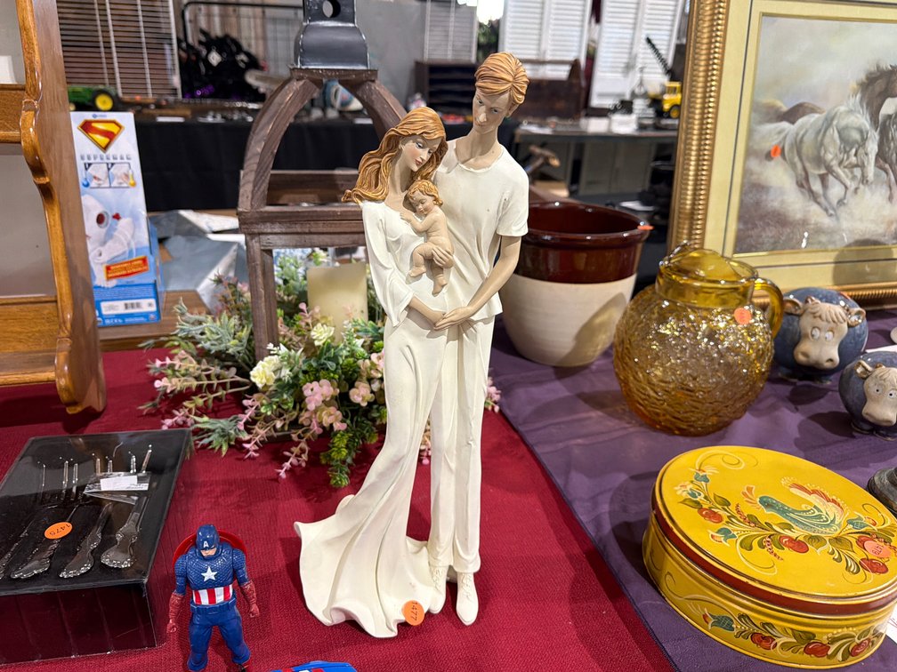 FAMILY FIGURINE