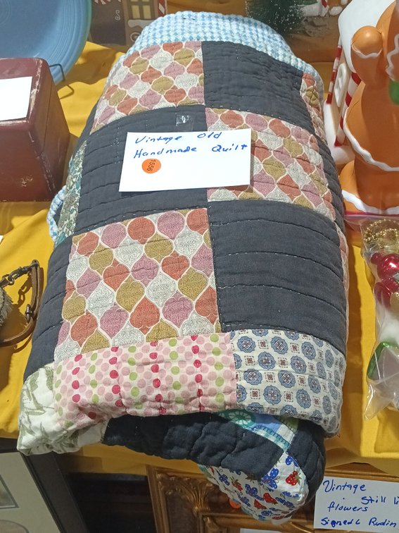 VINTAGE OLD HANDMADE QUILT