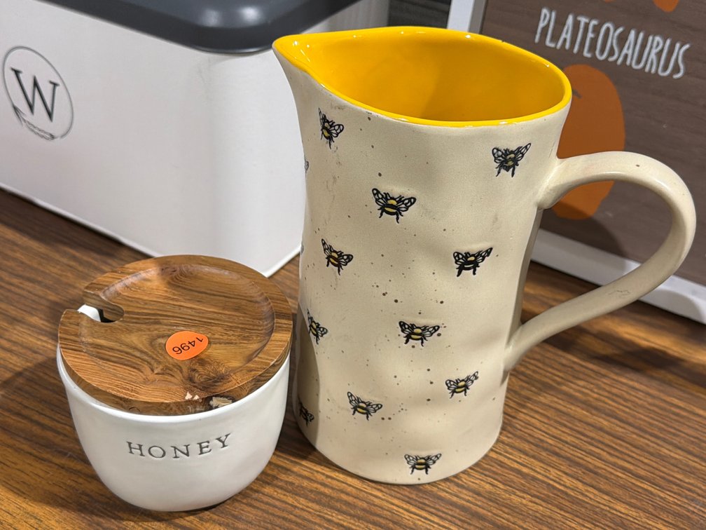 BEE PITCHER, HEARTH & HAND HONEY POT