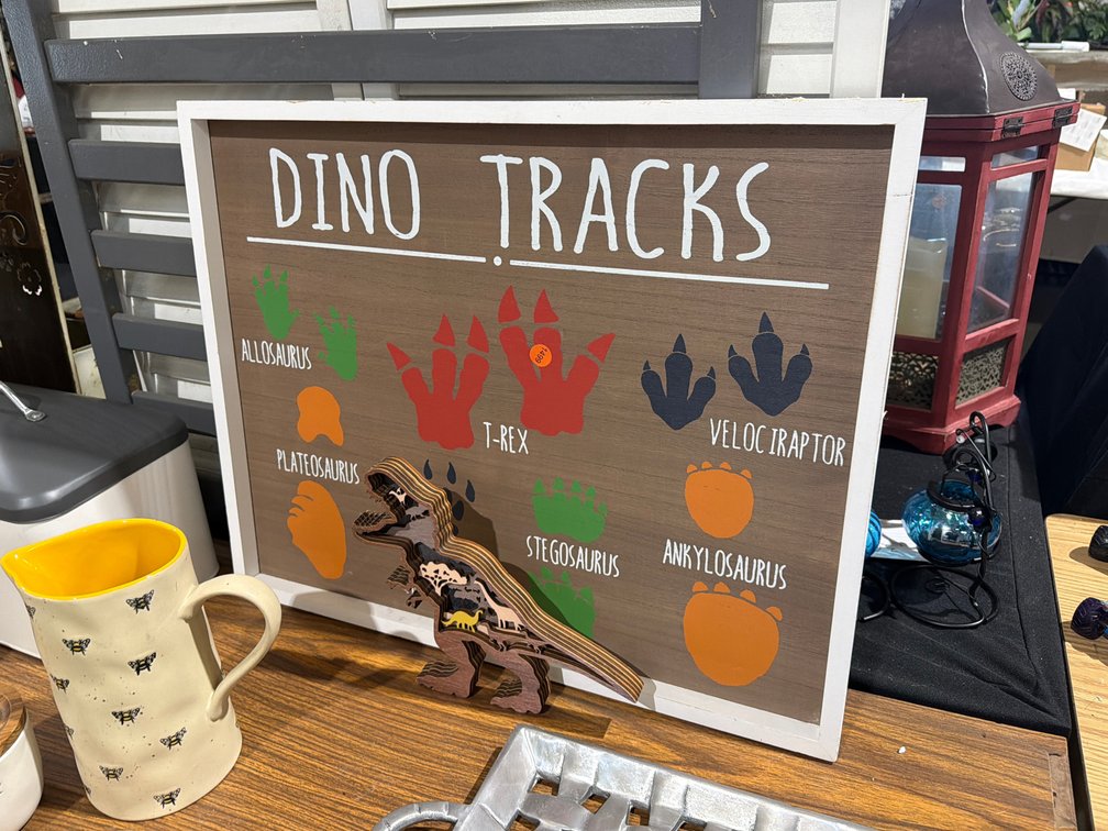 DINOSAUR DECOR