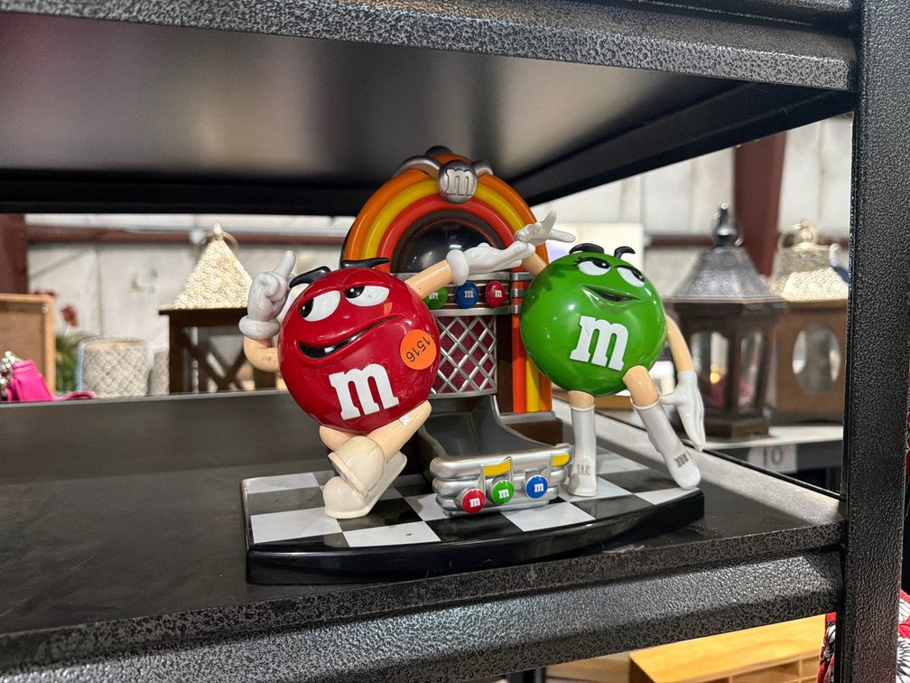 M&M’S JUKEBOX DISPENSER