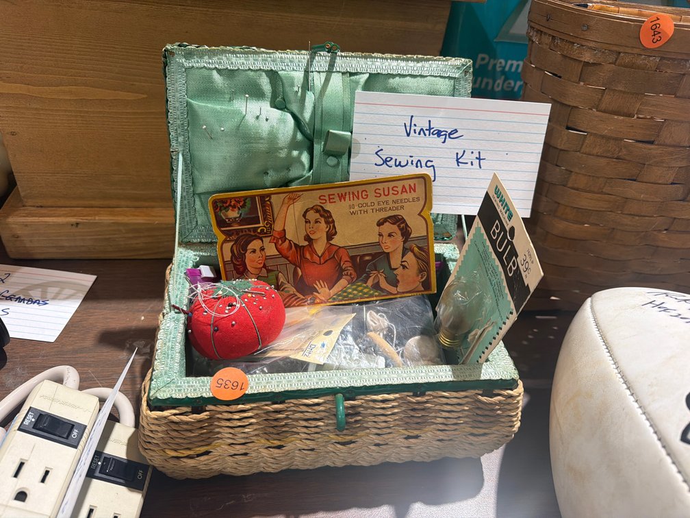 VINTAGE SEWING BASKET