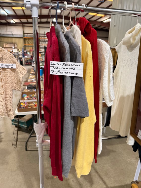 LADIES FALL & WINTER TOPS & SWEATERS