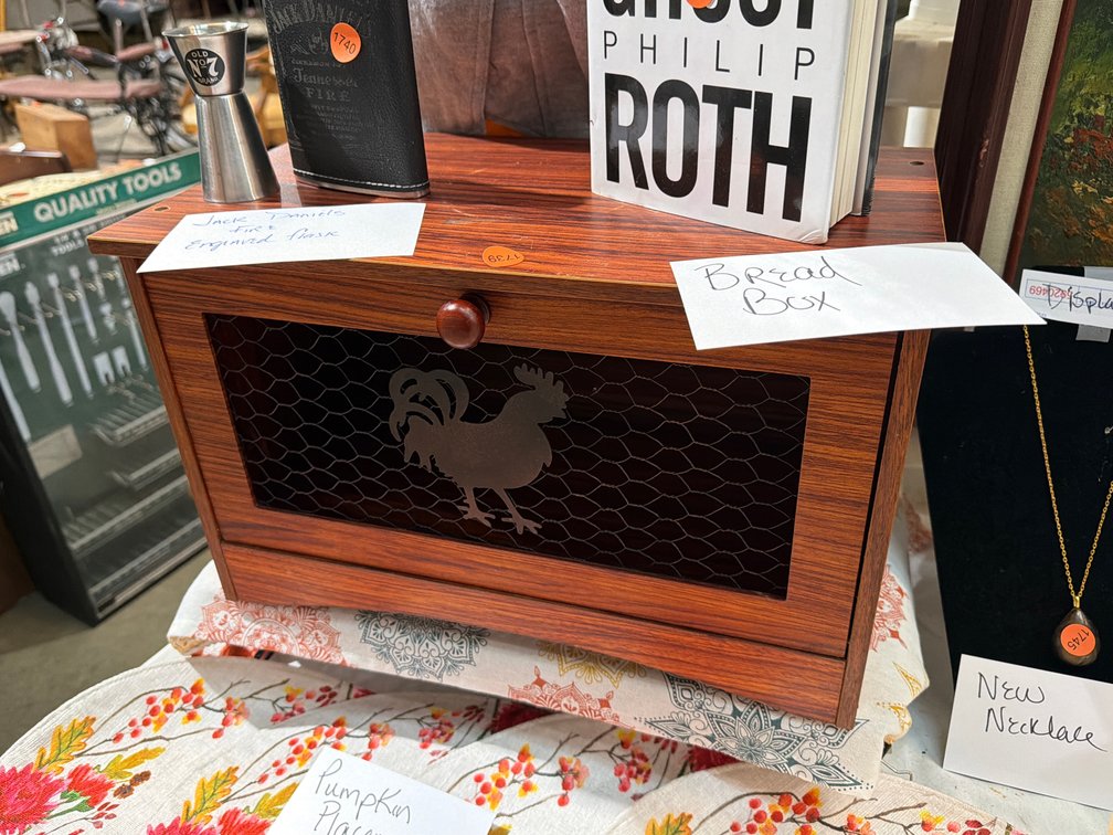 BREAD BOX
