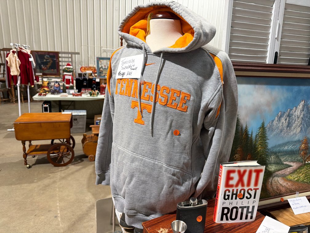 NIKE TN VOLS HOODIE