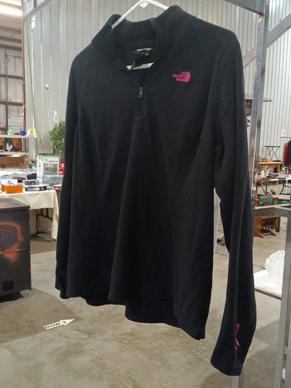 THE NORTH FACE PULL OVER