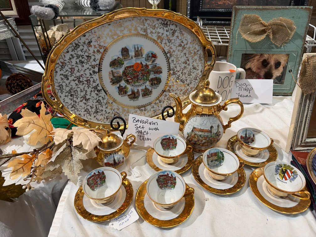 BAVARIAN SET W/ 24CT TRIM