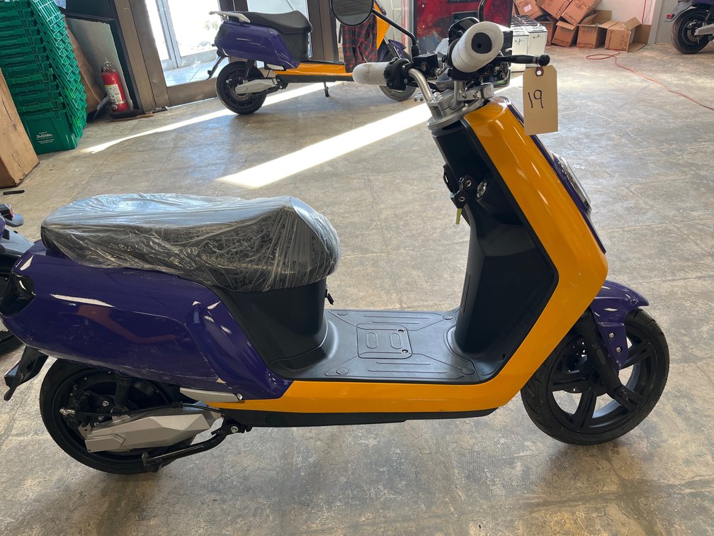 2020 Elyx Electric Scooter 