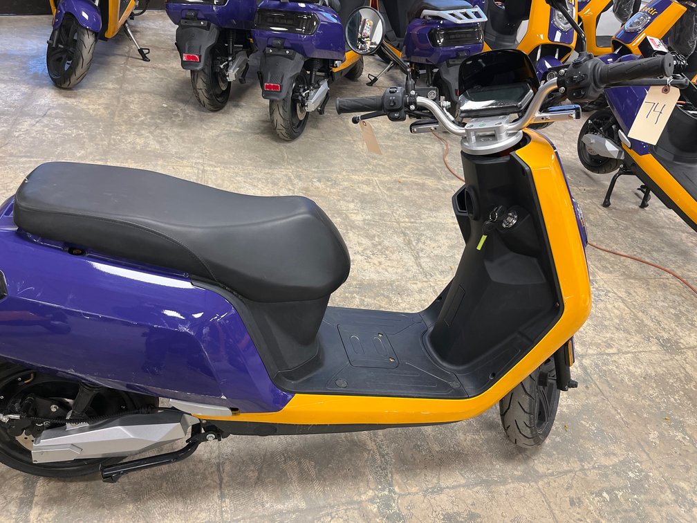 2020 Elyx Electric Scooter 