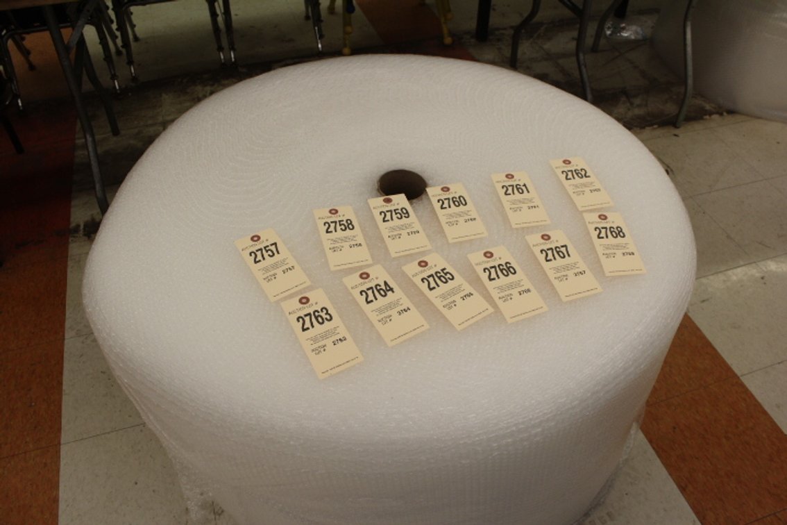 (1) Jumbo Roll 750' Bubble Wrap
