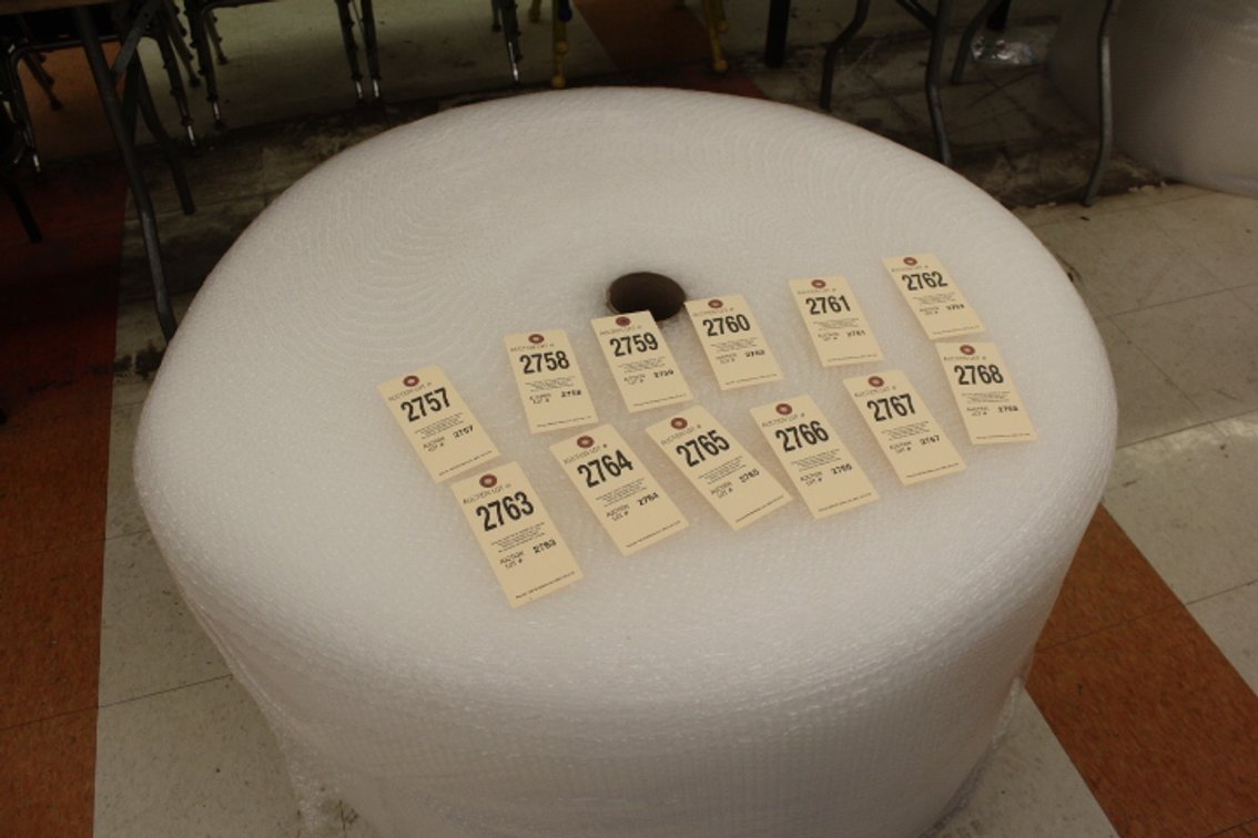 (1) Jumbo Roll 750' Bubble Wrap