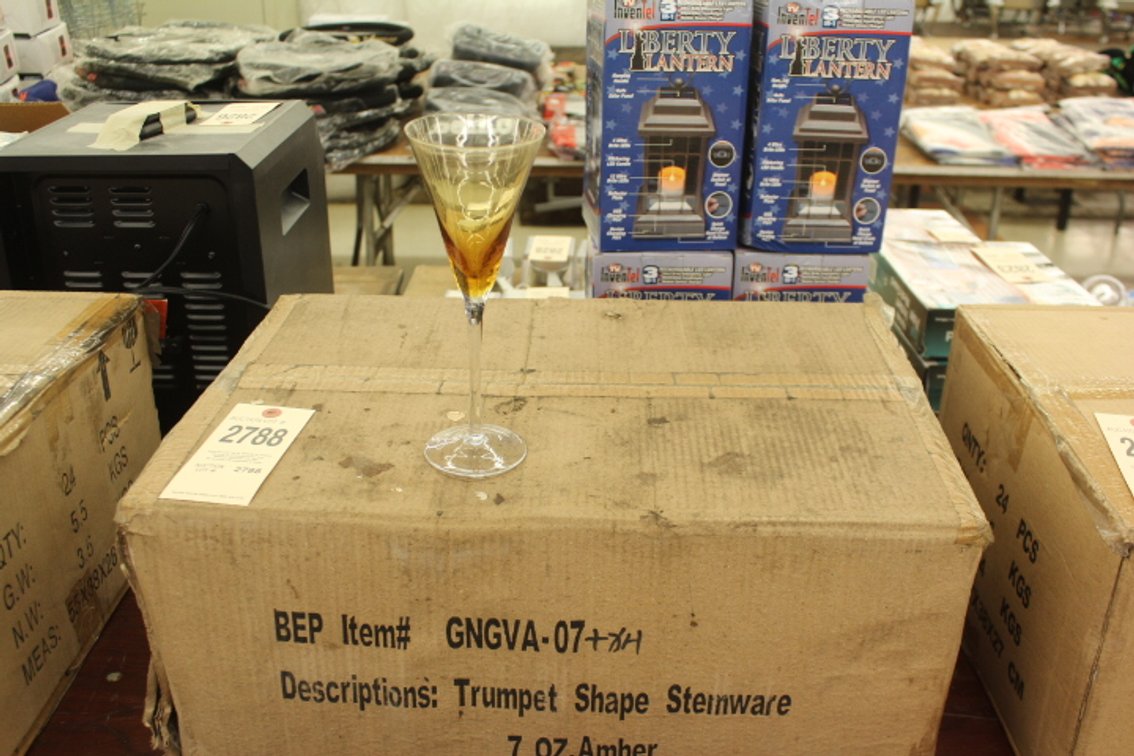 (24) Yellow 7 Oz. Trumpet Glasses