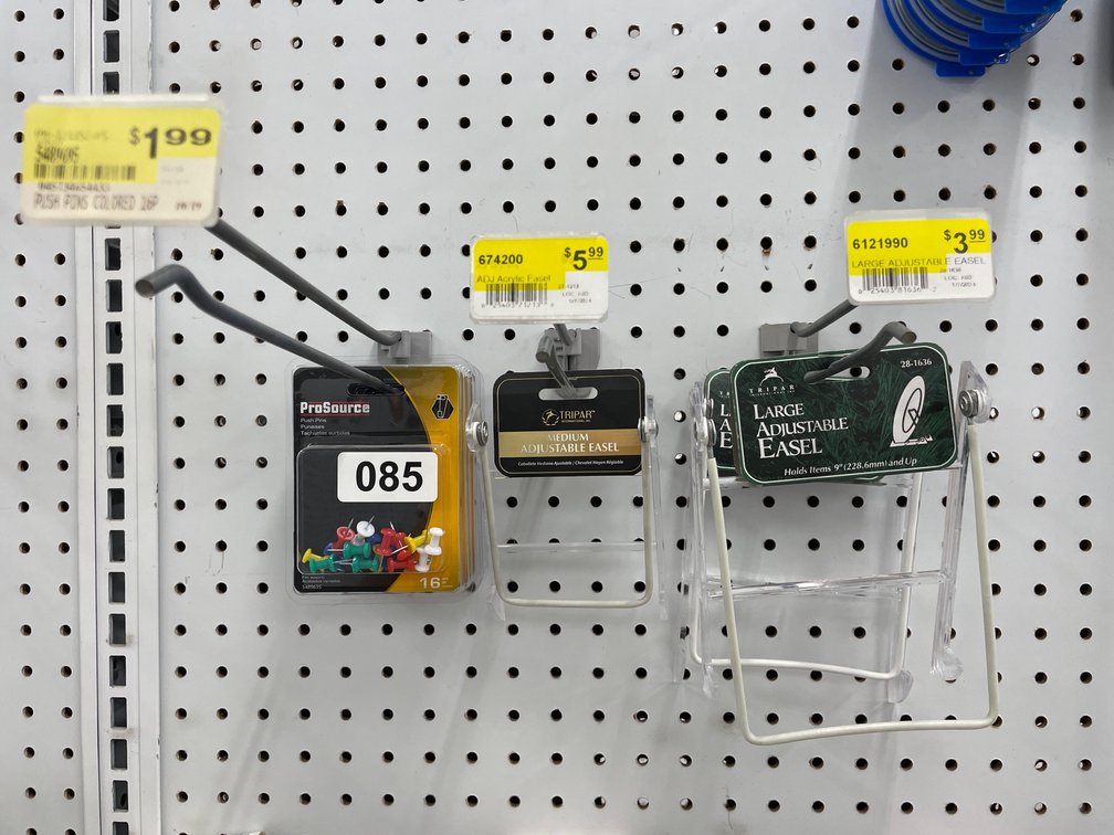 Push Pins & Easels 