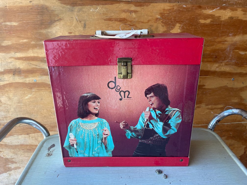 D & M Box