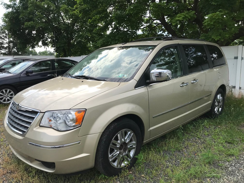 2010 Chrysler Town and Country
