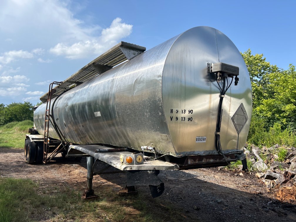  1972 Fruehauf 36' Tank Trailer