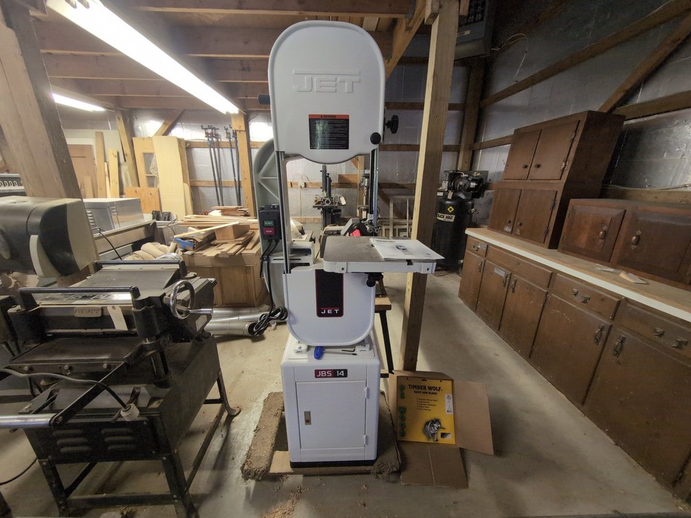 New Jet 14" Deluxe Pro Band Saw