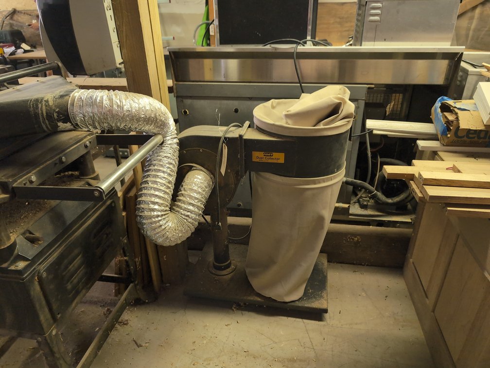 AMT Dust Collector