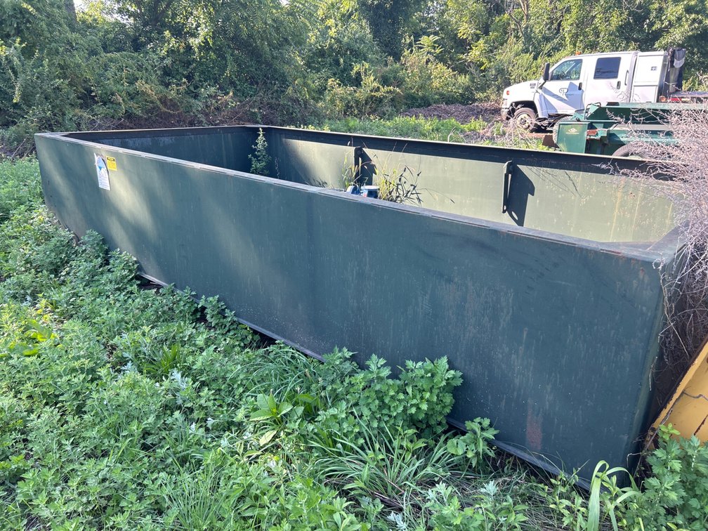 16 x 18‘ 3 ‘ Metal box