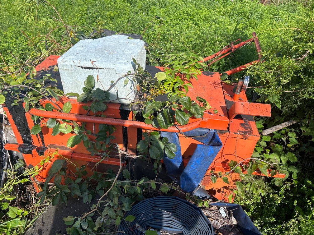 Tar buggy with blocks of tar