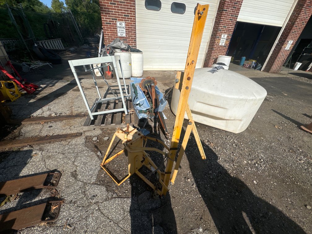 Christmas Tree Driller (Missing Parts)