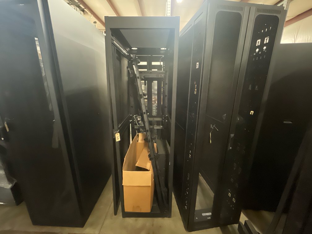 Rolling Server Rack 24”x42”x85”