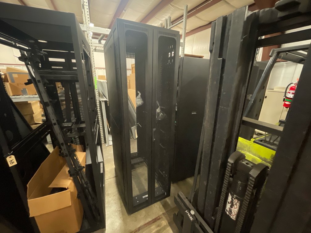 Rolling Server Rack 24”x42”x85”