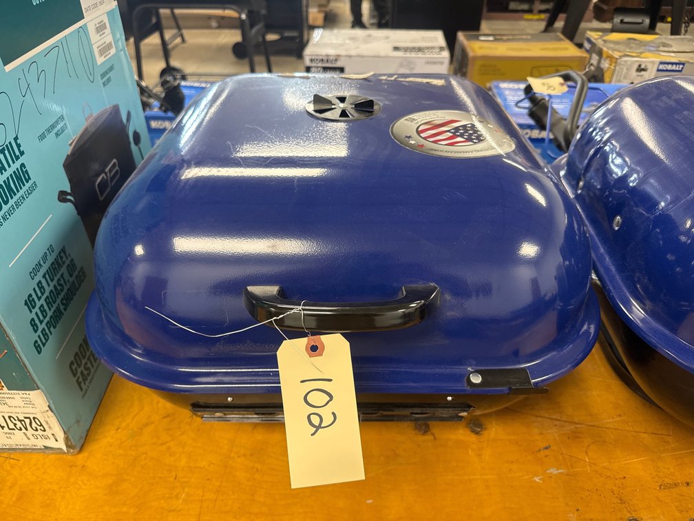 Americana Charcoal Grill