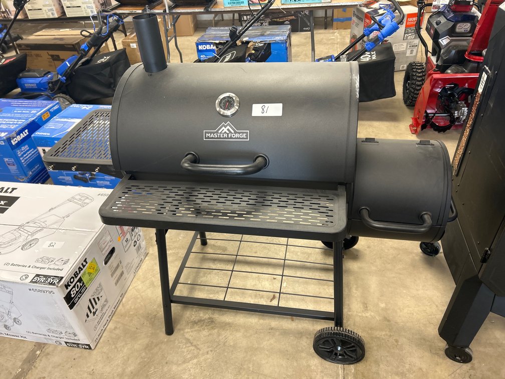 New Master Forge Charcoal Offset Smoker/Grill