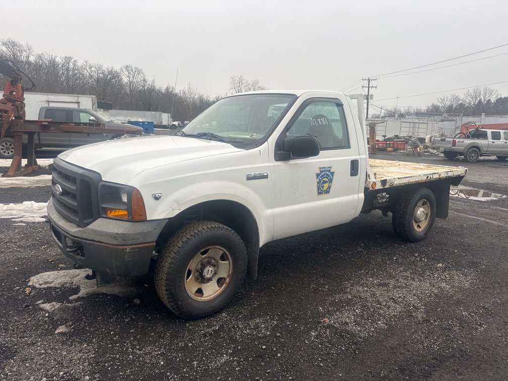 2005 Ford F-250 Flatbed Truck