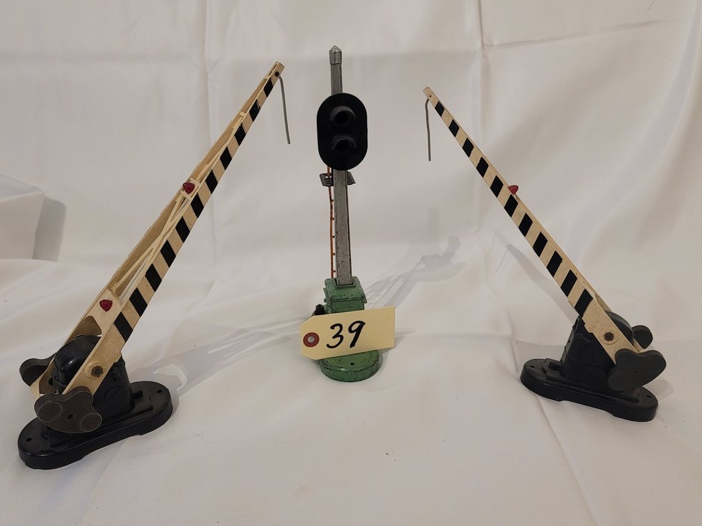 (3) Lionel Train Accessories