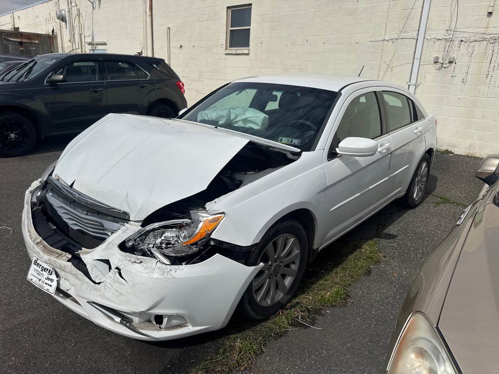 2013 Chrysler 200