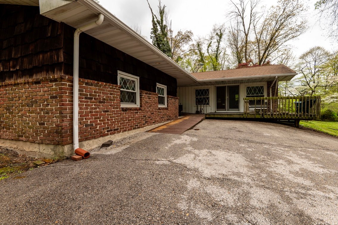 Image for 1701 Bahr Rd LIVE Real Estate Auction - Pottstown, PA