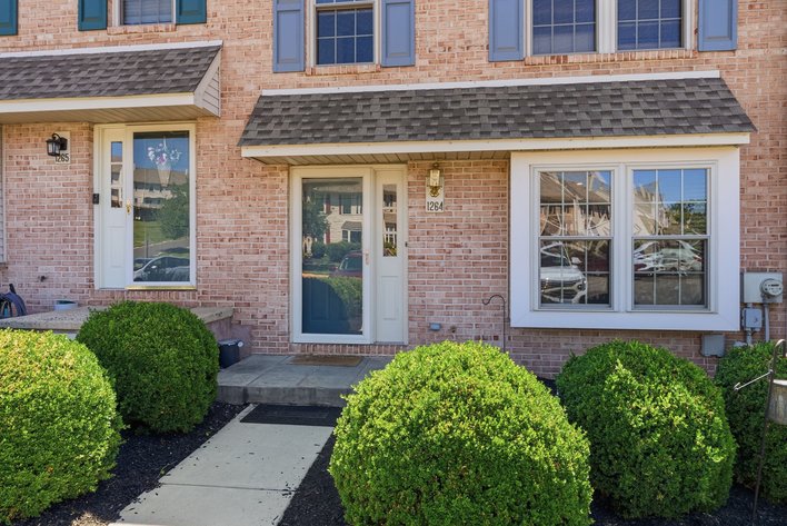 Image for 1264 Maple Glen Cir Real Estate Auction - Pottstown, PA 