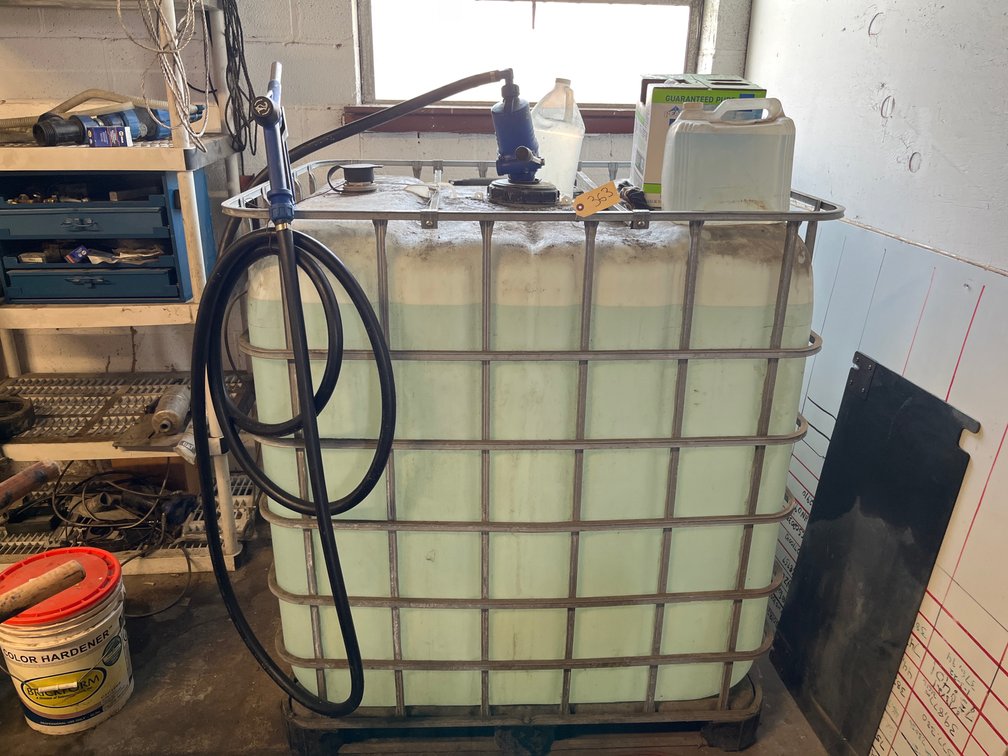 IBC Tote With Pump And Nozzle