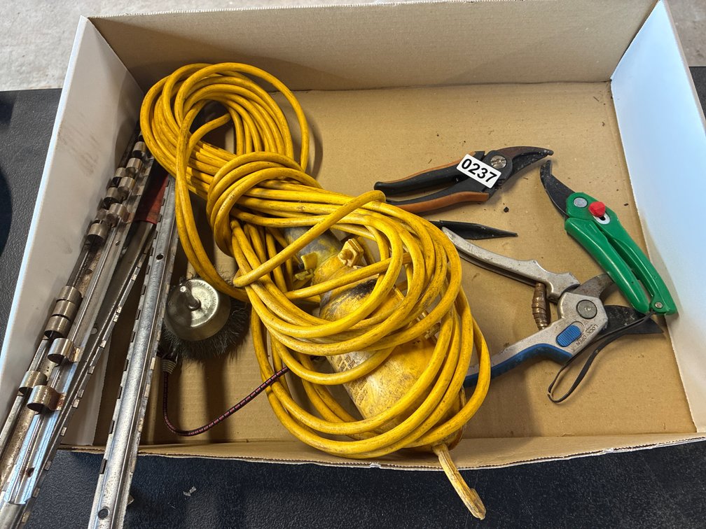 Pruners, Extension Light, Socket Holders