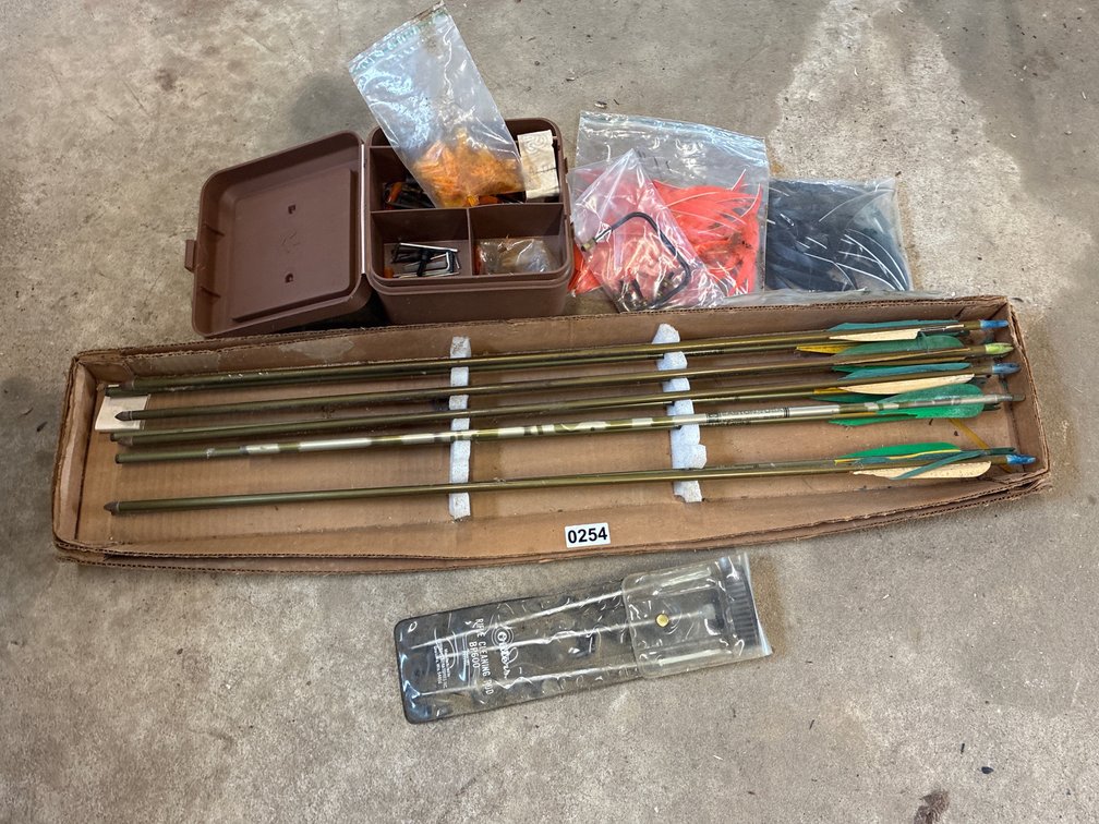 Arrow Set, Rifle Cleaning Rods, Accessories