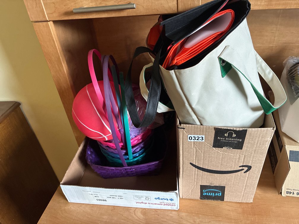 Molds, Baskets, Bags, Pet Bowls