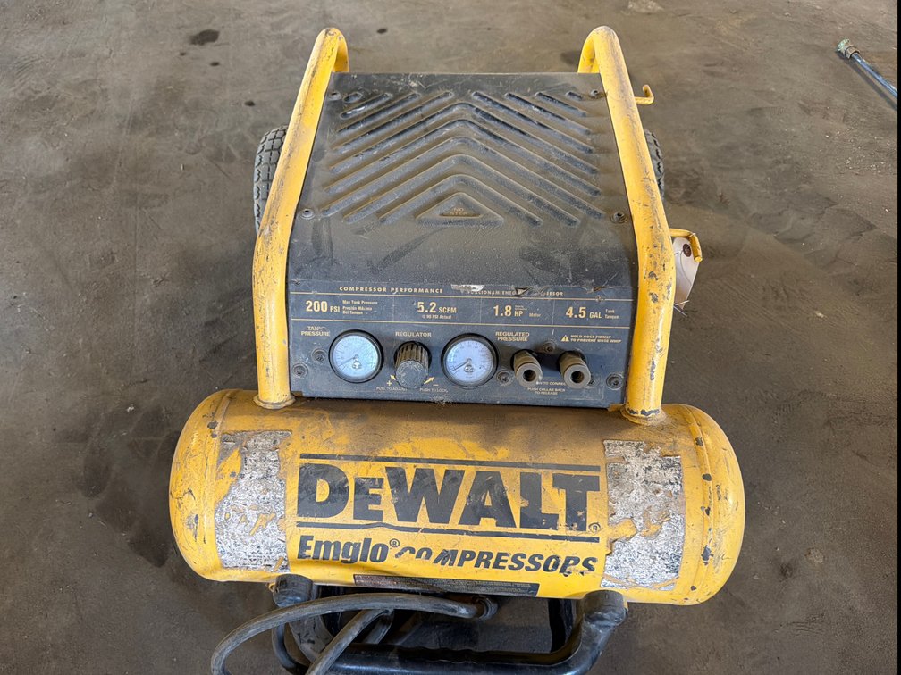 DeWalt D55146 Air Compressor
