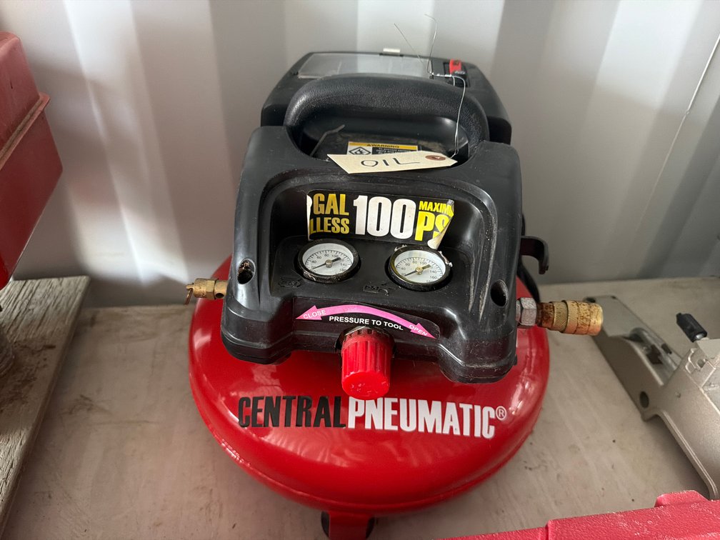 Central Pneumatic 3-Gallon Air Compressor