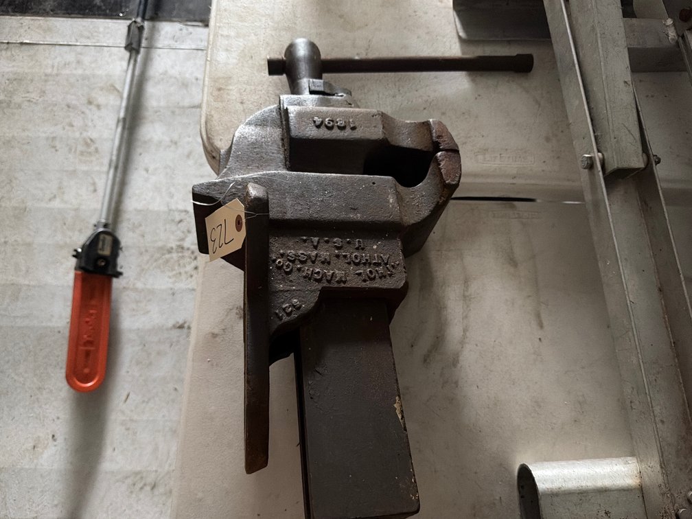 Heavy Duty Bench Vise