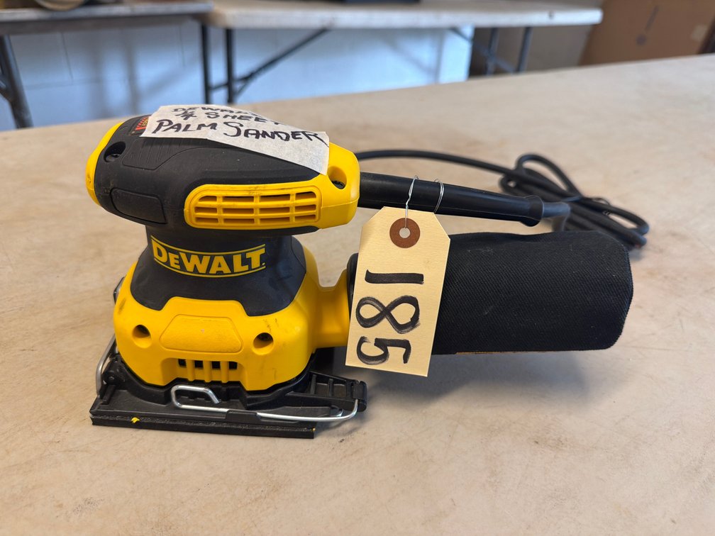 DeWalt 1/4 Sheet Palm Sander
