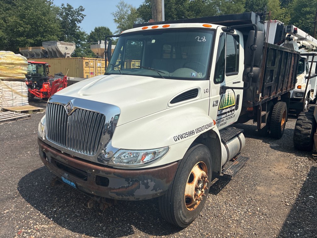 2006 International 4200 Tandem Axle Dump Truck