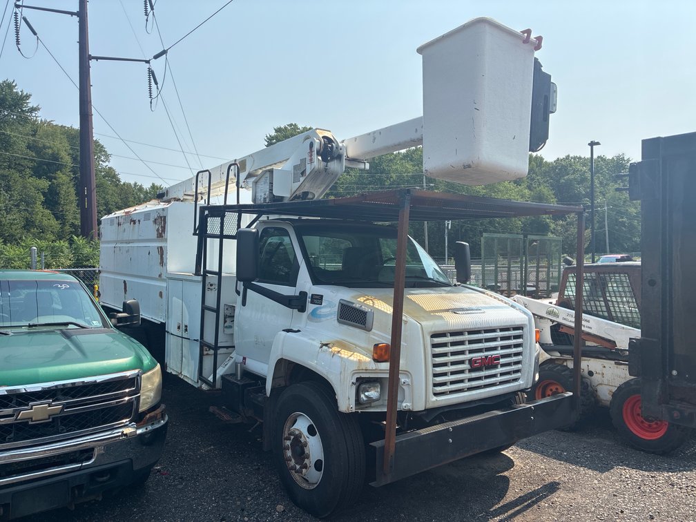 2005 GMC C7500 Terex Hi-Ranger Bucket Truck