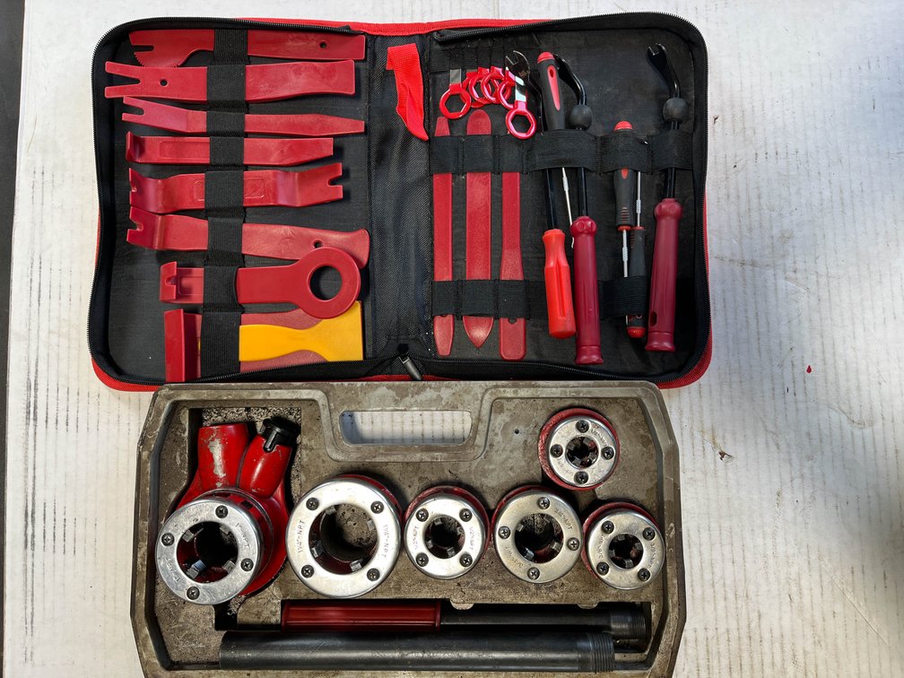 Car Trim Removal Tools & Pipe Setter Ratchets