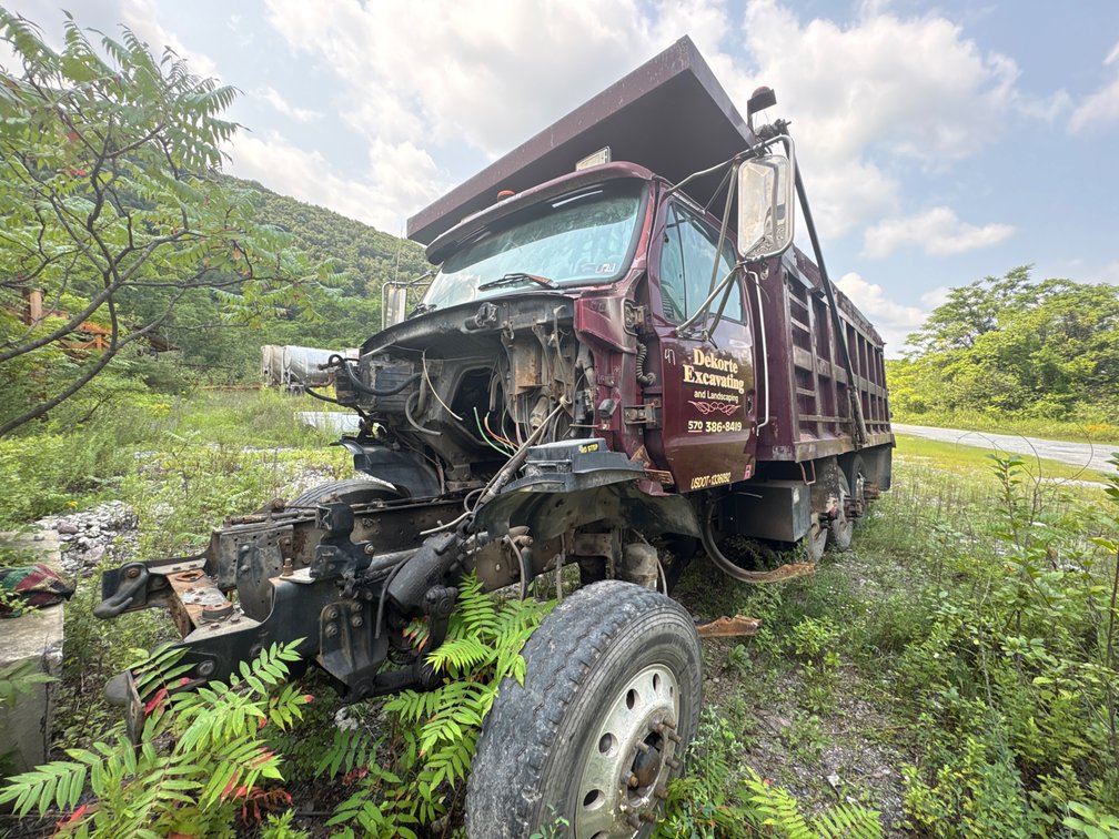 1998 Ford Sterling Parts Truck